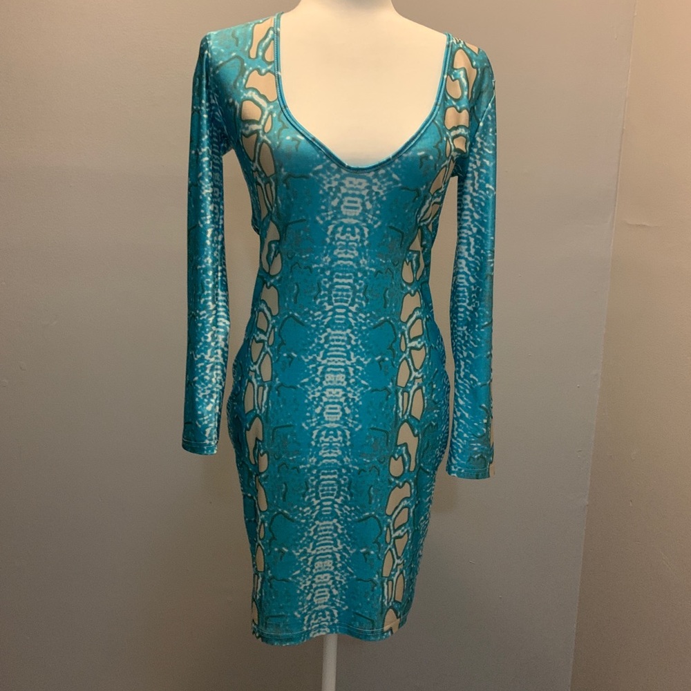 Brand New Turquoise, Club, backless dress